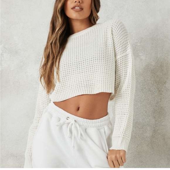 New Misguided Creme Crewneck Cropped Knit Sweater Size Small - Picture 11 of 11